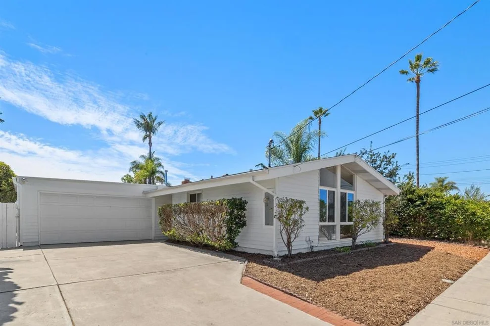 Unit for sale at 9563 Larrabee Ave., San Diego, CA 92123