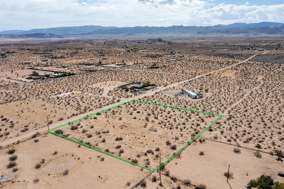 Unit for sale at 306 Stonehill Avenue, Joshua Tree, CA 92252
