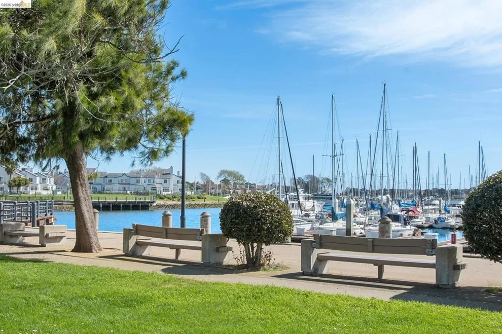 Unit for sale at 1203 Melville Sq, Richmond, CA 94804