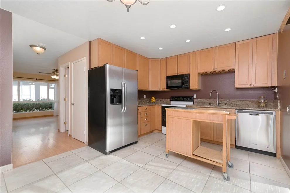 Unit for sale at 3551 RUFFIN RD., San Diego, CA 92123