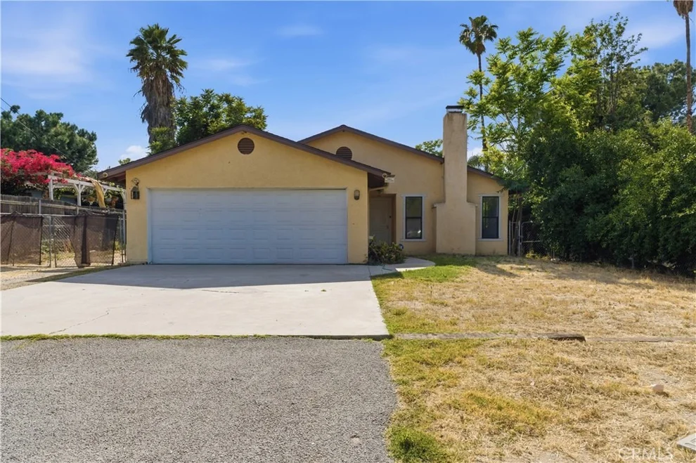 Unit for sale at 26959 Meridian, Hemet, CA 92544