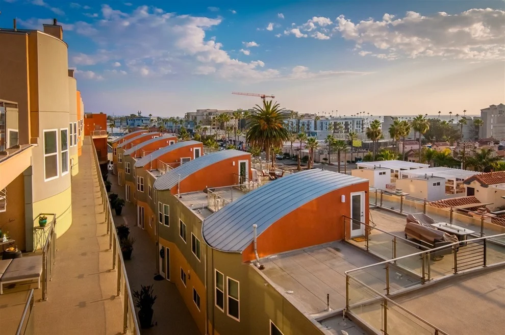 Unit for sale at 401 N Coast Hwy, Oceanside, CA 92054