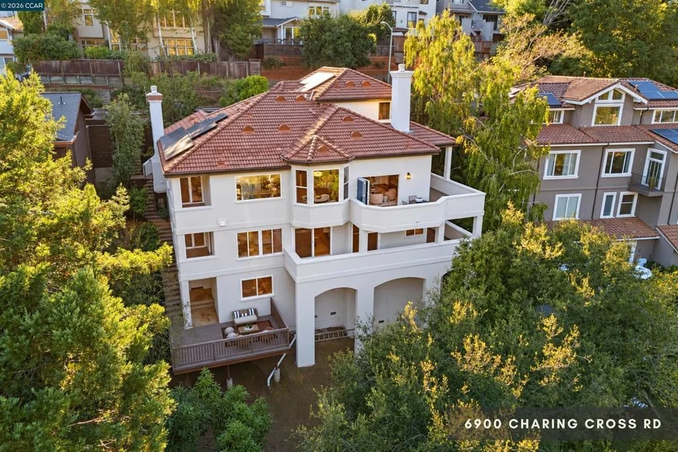 Unit for sale at 6900 Charing Cross Rd, Berkeley, CA 94705