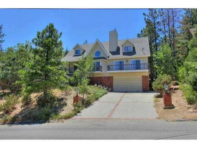 Unit for sale at 28291 Arbon, Lake Arrowhead, CA 92352