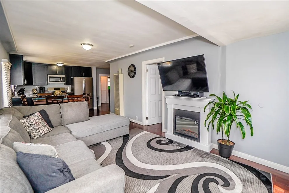 Unit for sale at 6511 Kansas Avenue, Los Angeles, CA 90044