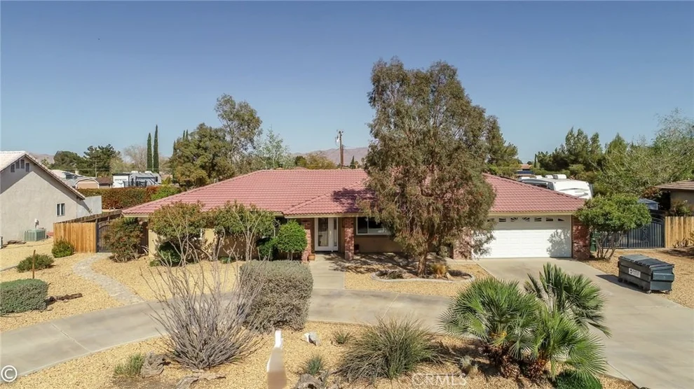 Unit for sale at 14015 Tawya Road, Apple Valley, CA 92307