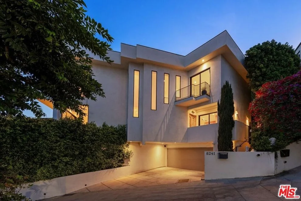 Unit for sale at 8241 Lincoln Terrace, Los Angeles, CA 90069
