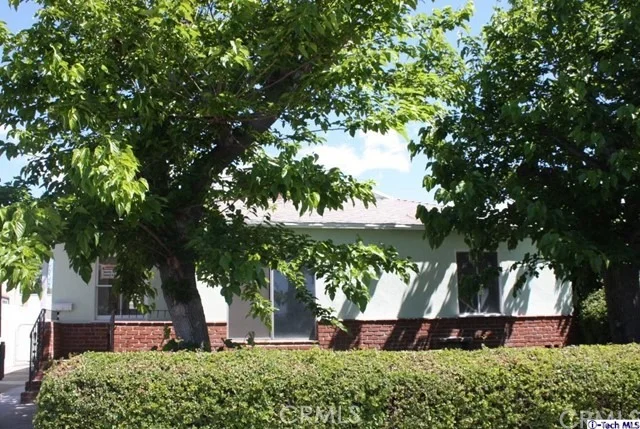 Unit for sale at 11921 Stagg Street, North Hollywood, CA 91605