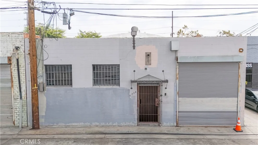 Unit for sale at 6238 S Manhattan, Los Angeles, CA 90047