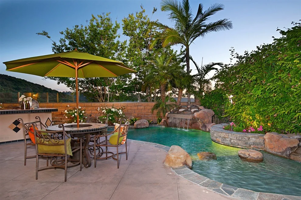 Unit for sale at 13722 Vernazza Ct, San Diego, CA 92130
