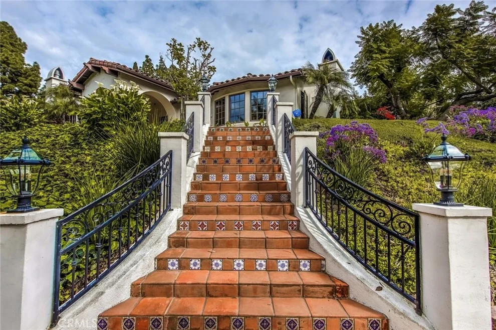 Unit for sale at 795 S Peralta Hills Drive, Anaheim Hills, CA 92807