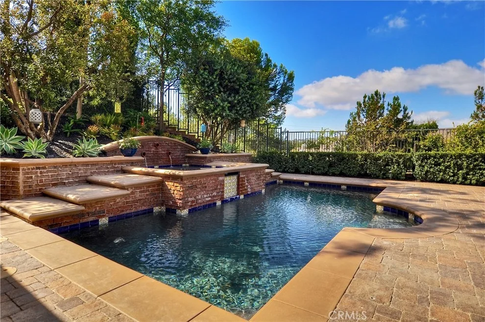 Unit for sale at 7 Friar Lane, Ladera Ranch, CA 92694