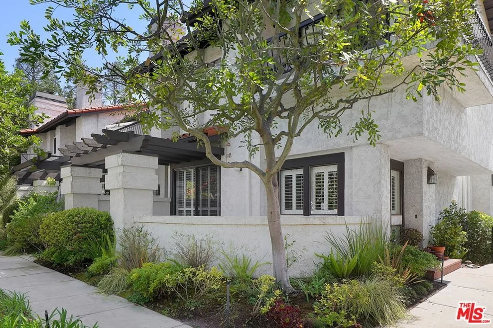 Unit for sale at 17226 Palisades Circle, Pacific Palisades, CA 90272