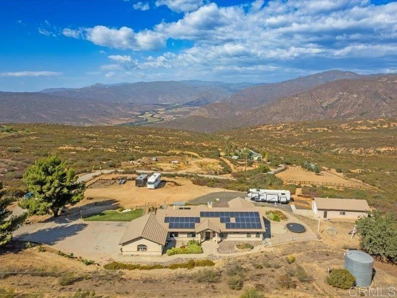 Unit for sale at 21012 N Burma Rd, Ramona, CA 92065