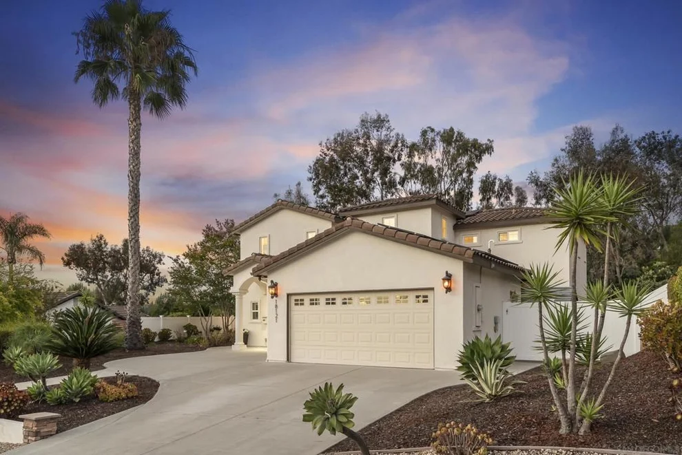 Unit for sale at 18121 Sencillo, San Diego, CA 92128