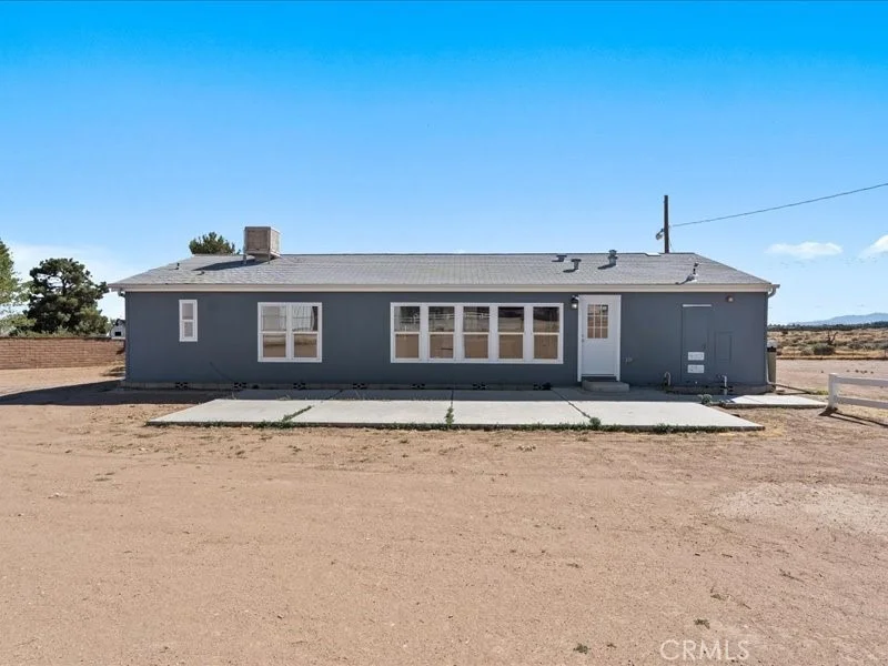 Unit for sale at 5670 Hollister Road, Phelan, CA 92371