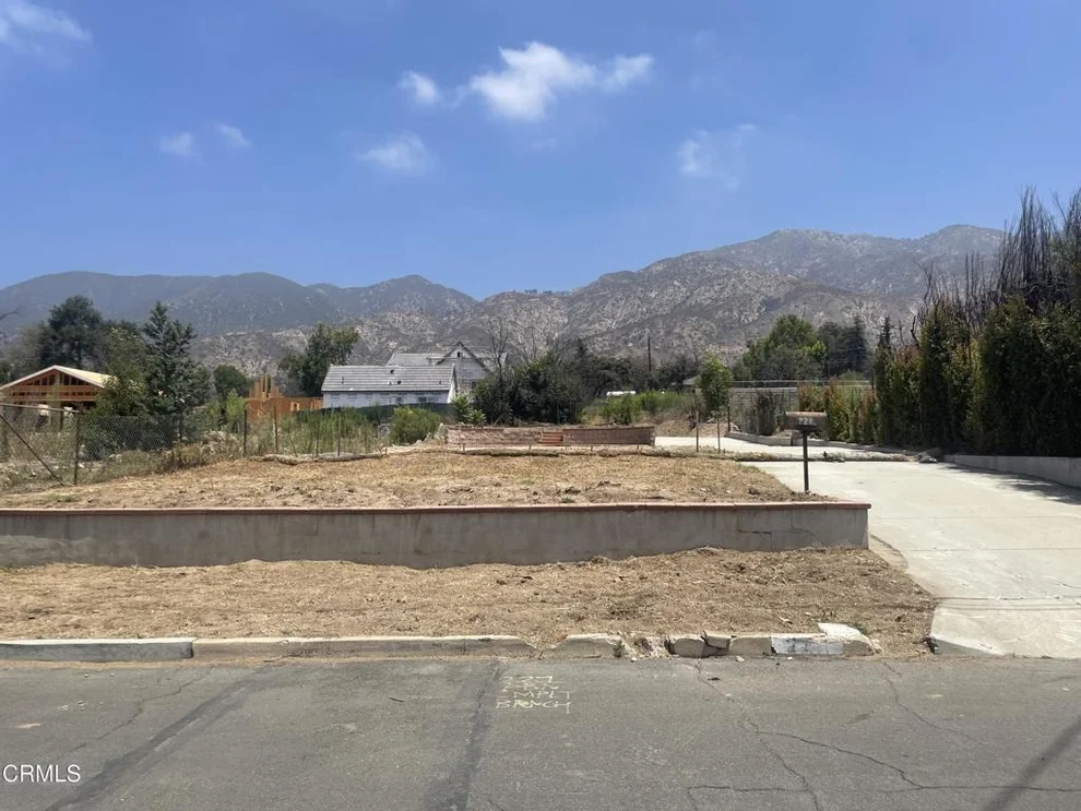 Unit for sale at 221 E Las Flores Drive, Altadena, CA 91001