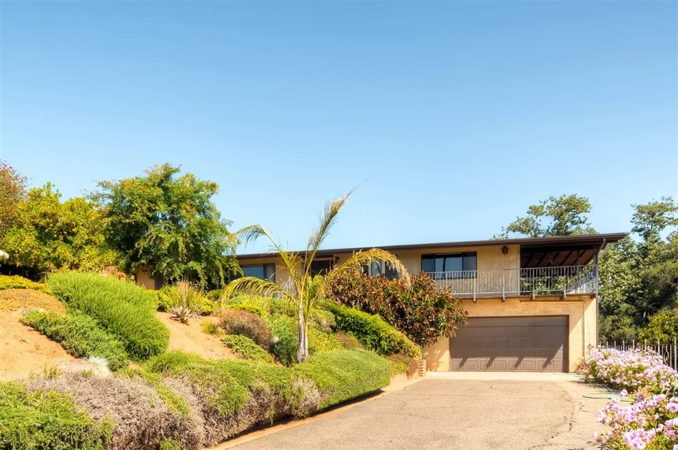 Unit for sale at 840 Mackey Lane, Fallbrook, CA 92028