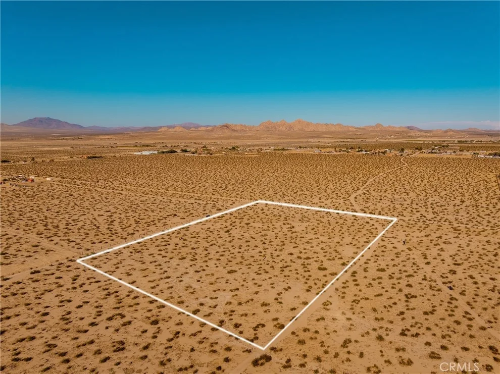 Unit for sale at 2 Fairlane Rd, Lucerne Valley, CA 92356