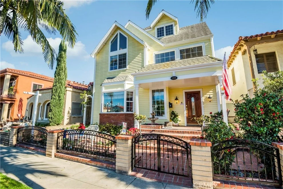 Unit for sale at 144 Park Avenue, Long Beach, CA 90803