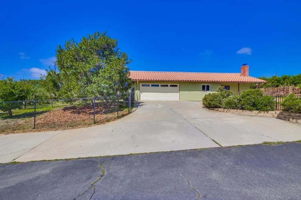 Unit for sale at 1746 Saint Peters, Fallbrook, CA 92028