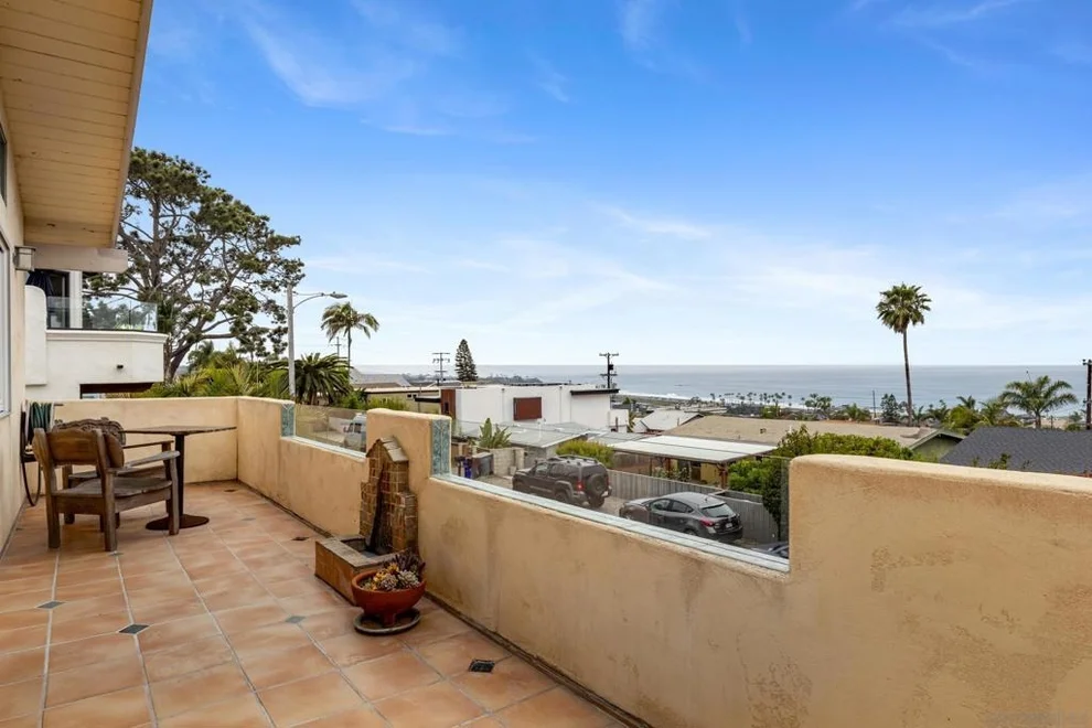 Unit for sale at 2417 19 Oxford Avenue, Cardiff By The Sea, CA 92007
