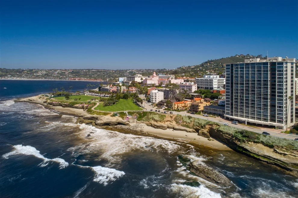 Unit for sale at 939 Coast, La Jolla, CA 92037