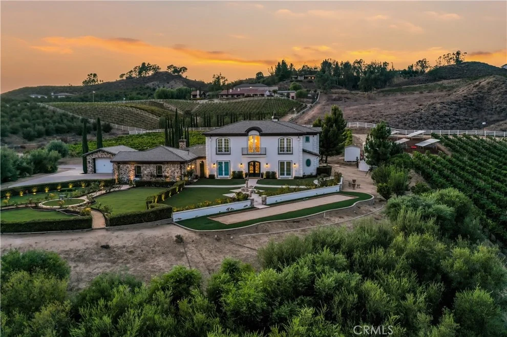 Unit for sale at 36736 Pauba Road, Temecula, CA 92592