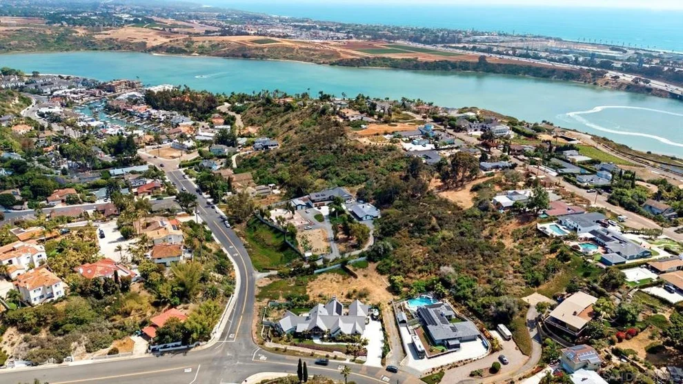 Unit for sale at 4269 Hillside Dr, Carlsbad, CA 92008