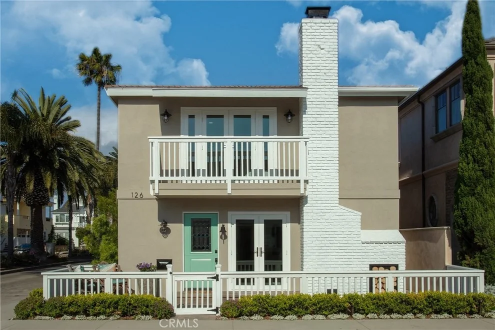 Unit for sale at 126 Diamond Avenue, Newport Beach, CA 92662