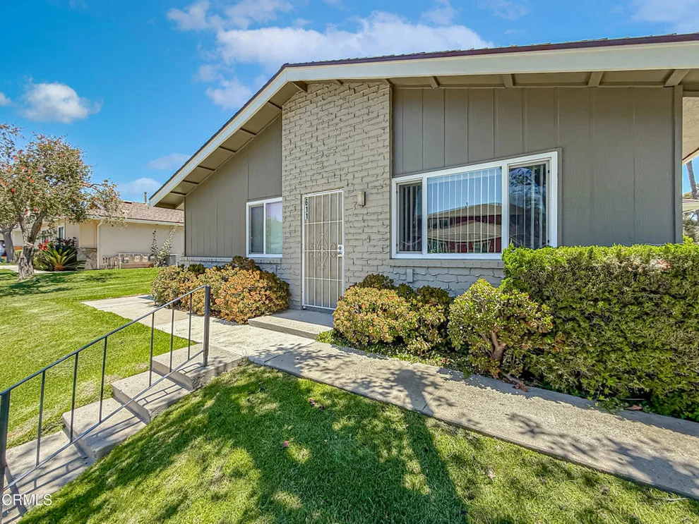 Unit for sale at 611 Avenida Del Platino, Thousand Oaks, CA 91320