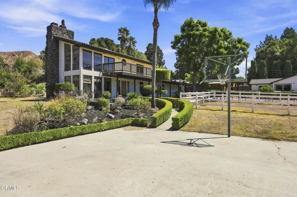 Unit for sale at 11370 Brainard Avenue, Los Angeles, CA 91342
