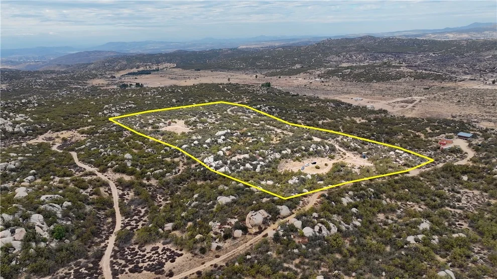 Unit for sale at 12 Sycamore Springs Road, Aguanga, CA 92536