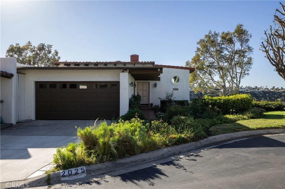 Unit for sale at 2025 Avenida Chico, Newport Beach, CA 92660