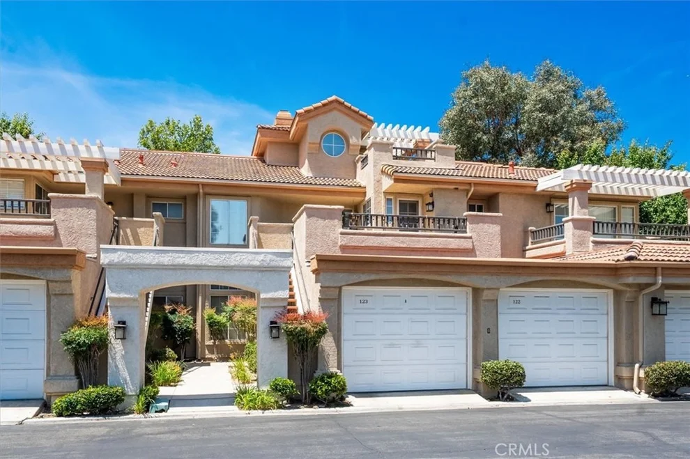 Unit for sale at 23926 Arroyo Park Drive, Valencia, CA 91355