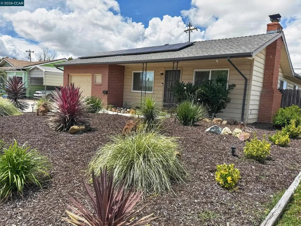 Unit for sale at 213 Stephen St, Fairfield, CA 94533