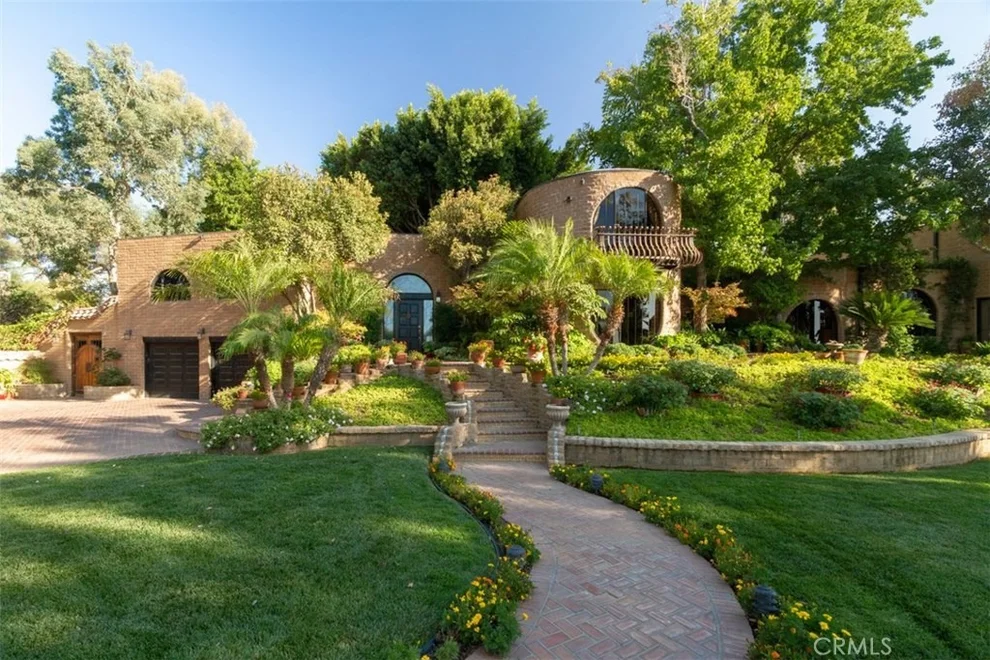 Unit for sale at 225 Edgemont Drive, Redlands, CA 92373