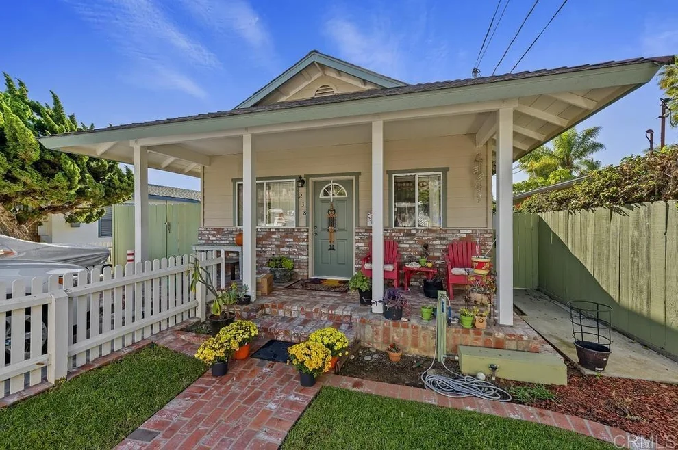 Unit for sale at 236 238 Melrose Avenue, Encinitas, CA 92024
