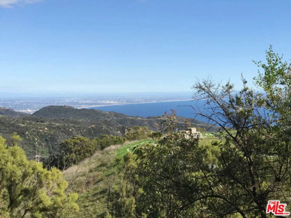 Unit for sale at 524 Moonrise, Malibu, CA 90265