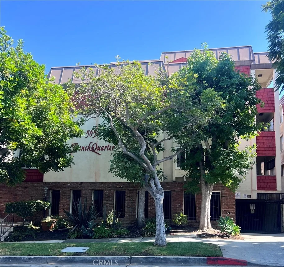 Unit for sale at 5651 N Sumner, Culver City, CA 90230
