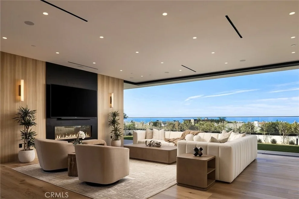 Unit for sale at 53 Montecito Drive, Corona Del Mar, CA 92625
