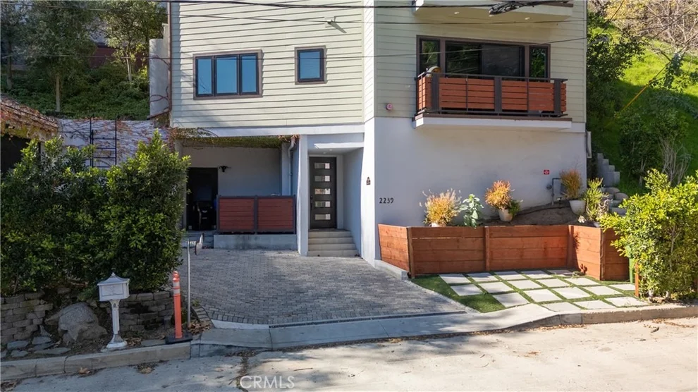 Unit for sale at 2239 Laurel Canyon, Los Angeles, CA 90046