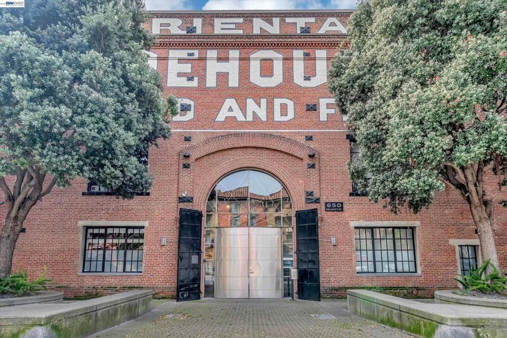 Unit for sale at 650 Delancey St, San Francisco, CA 94107