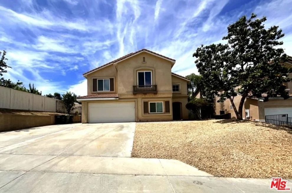 Unit for sale at 323 Steiner Drive, Hemet, CA 92544