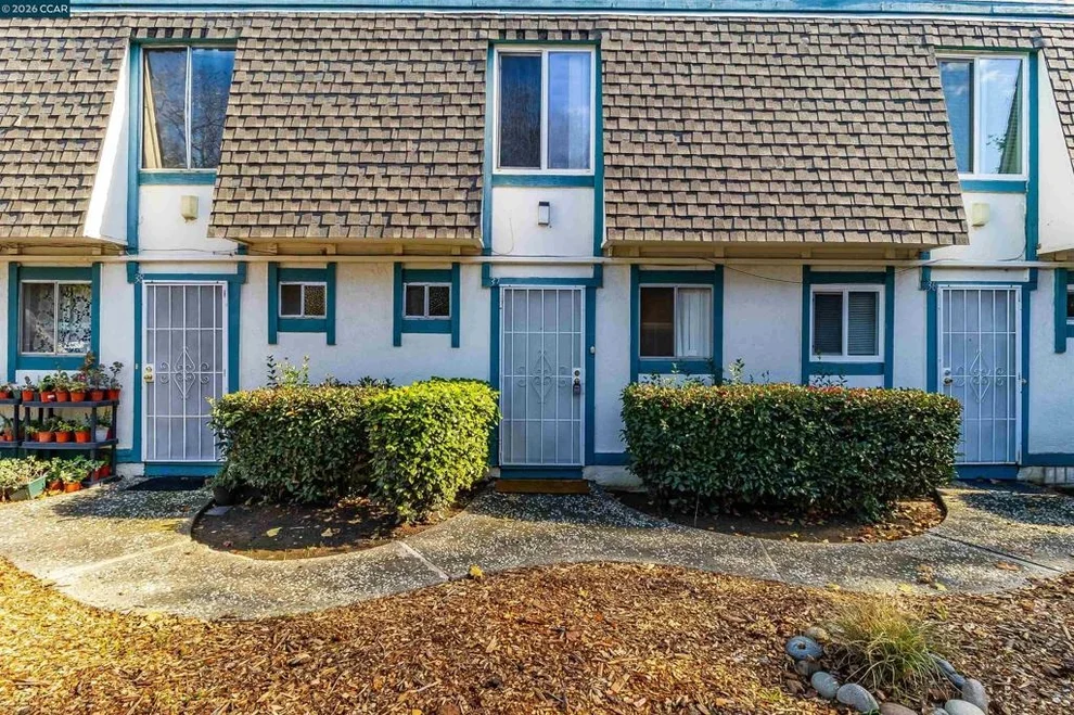 Unit for sale at 3905 Clayton Rd, Concord, CA 94521