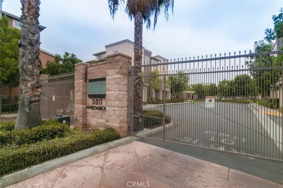 Unit for sale at 500 N Willowbrook Avenue, Compton, CA 90220