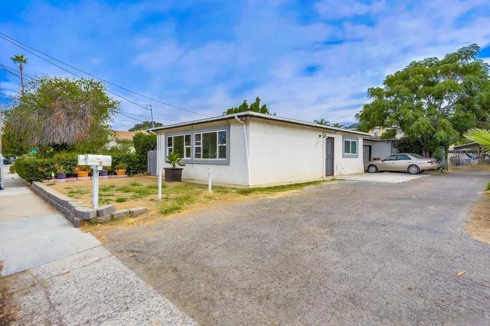 Unit for sale at 153 155 Johnston Ln, San Marcos, CA 92069