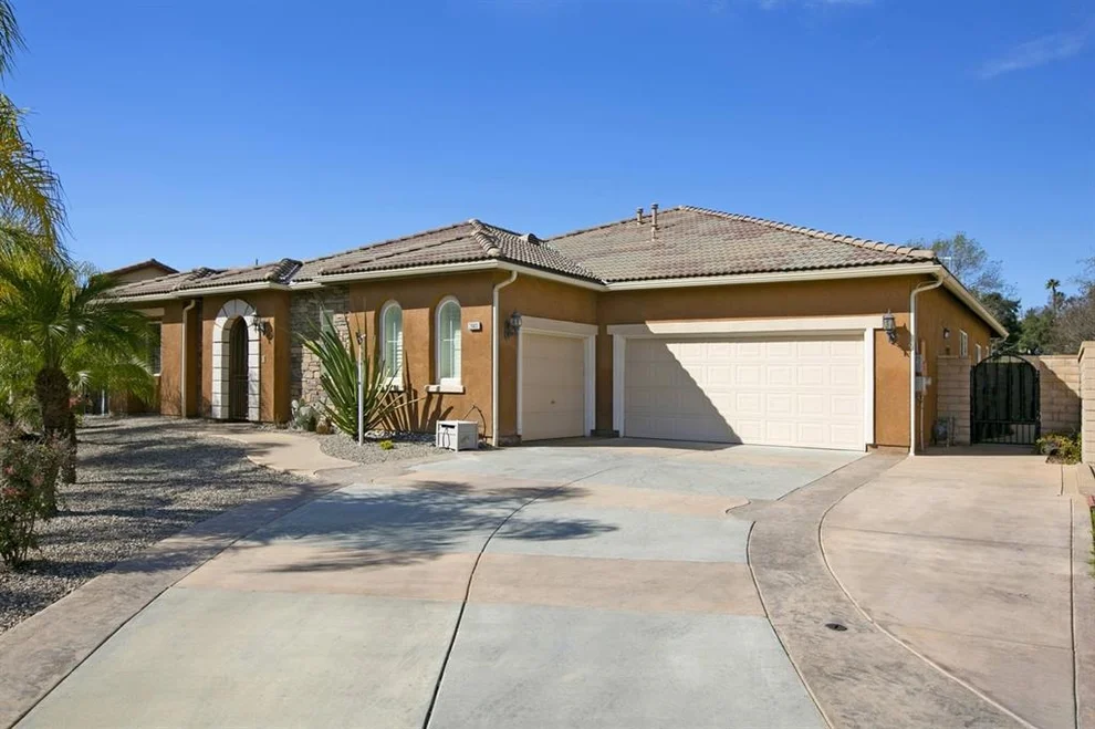 Unit for sale at 2663 Dundee Glen, Escondido, CA 92026