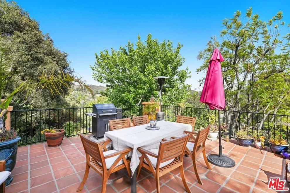 Unit for sale at 754 Basin Drive, Topanga, CA 90290