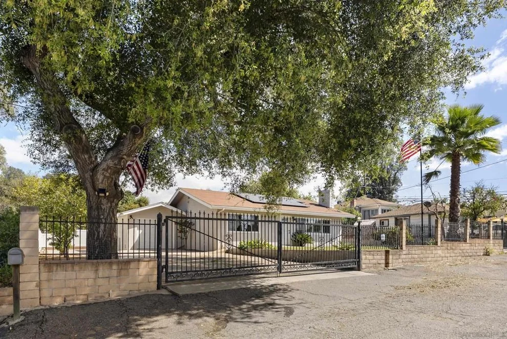 Unit for sale at 709 Convertible Ln, Fallbrook, CA 92028